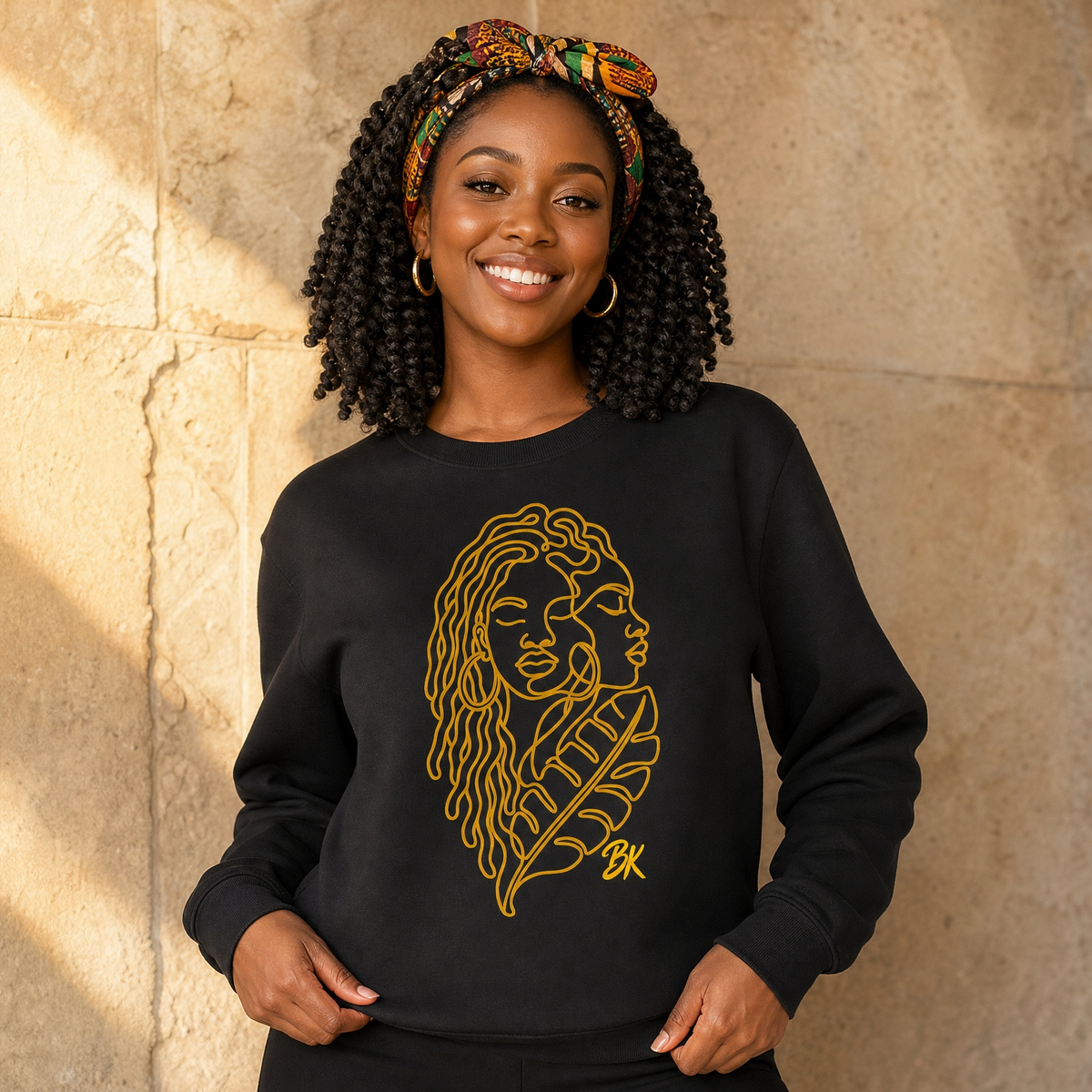 Sweat créole femme Sérénité jaune en coton bio – mise en scène 1 – créole - bekreyol 2